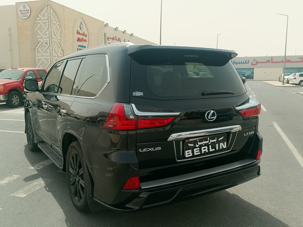 Lexus LX 570 S Black Edition - Image 3