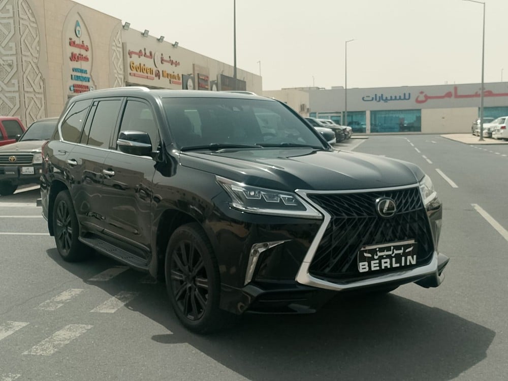 Lexus LX 570 S Black Edition - Image 4