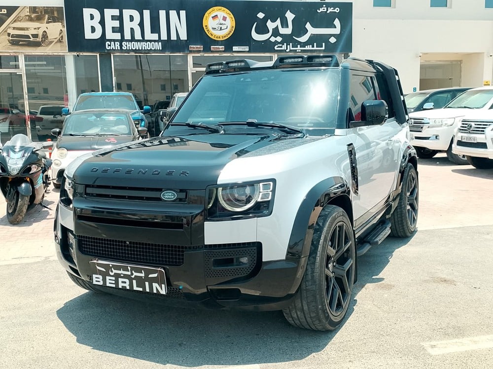 Land Rover Defender - Image 4