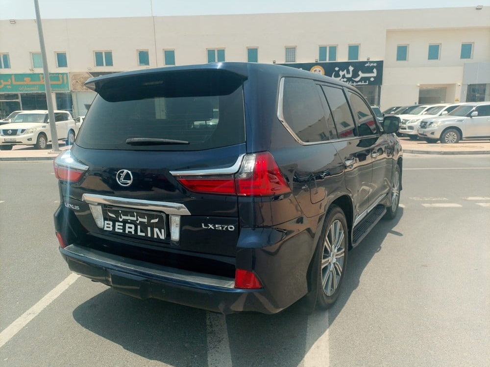 Lexus LX 570 - Image 3
