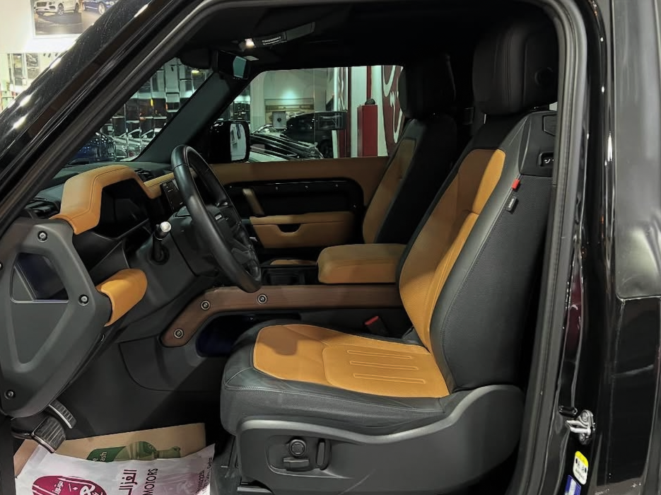 Land Rover Defender 90 - Image 4
