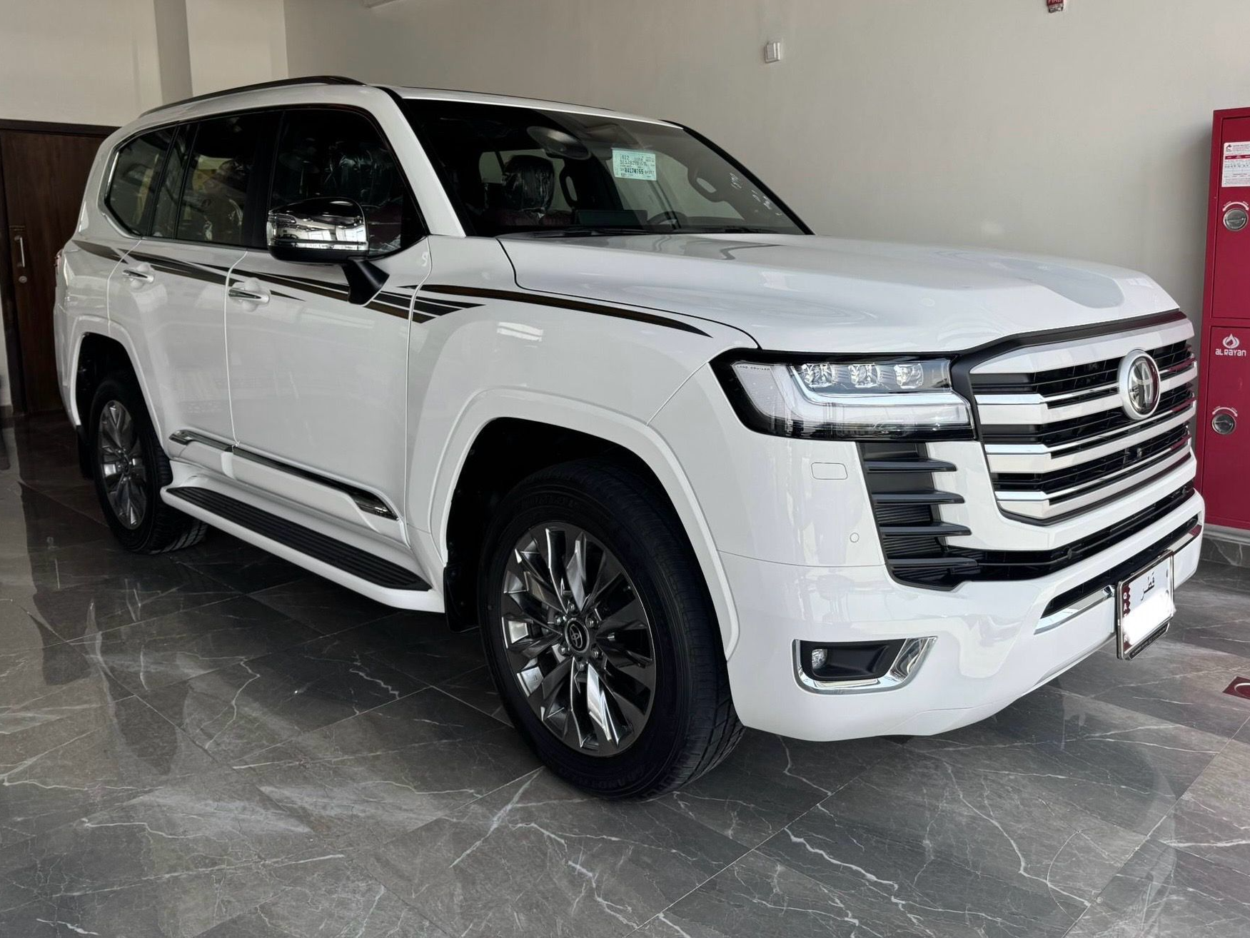 Toyota Land Cruiser VX.R - Image 1