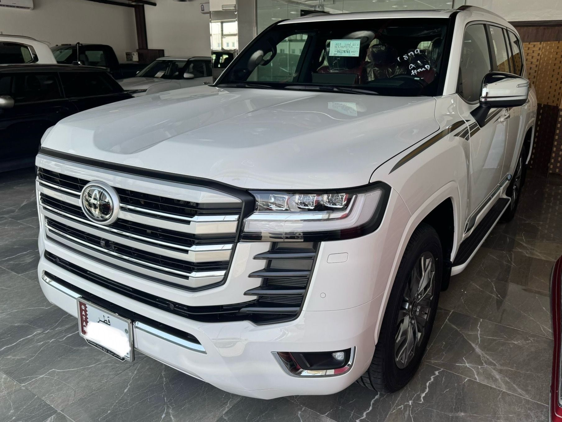 Toyota Land Cruiser VX.R - Image 2