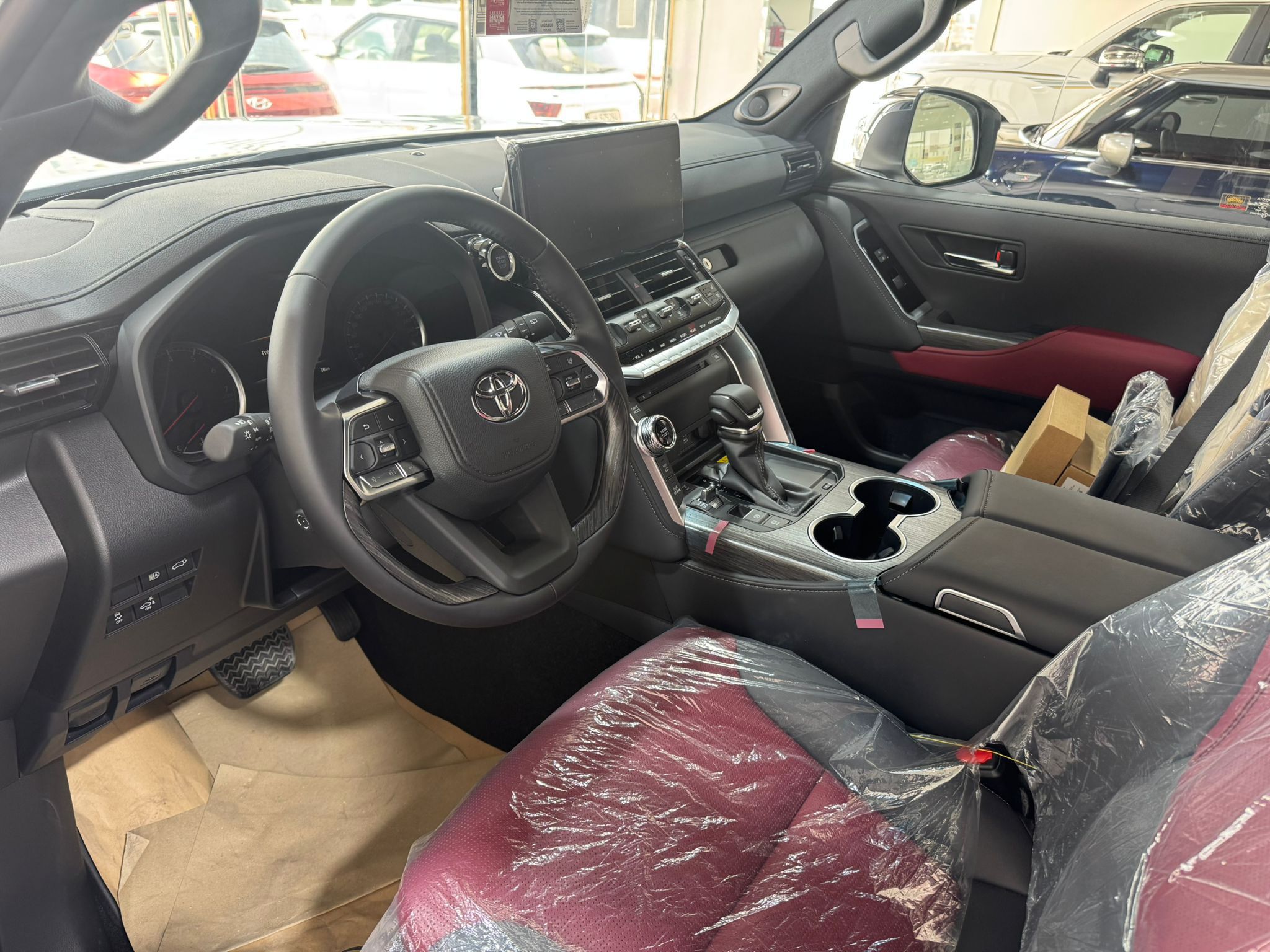 Toyota Land Cruiser VX.R - Image 4