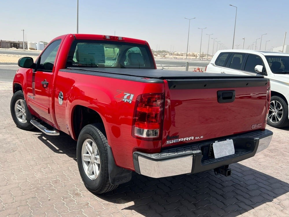 GMC Sierra - Image 2