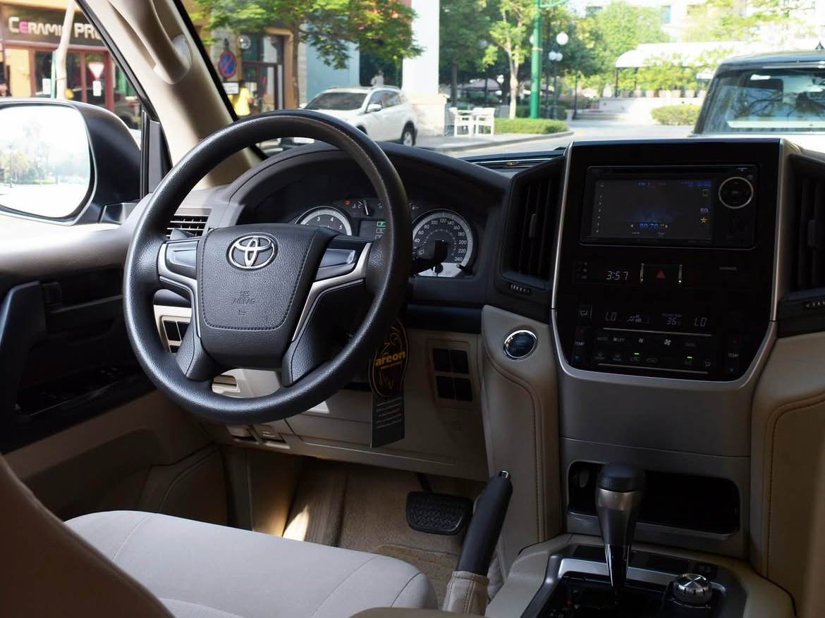 Toyota Land Cruiser GX - Image 3