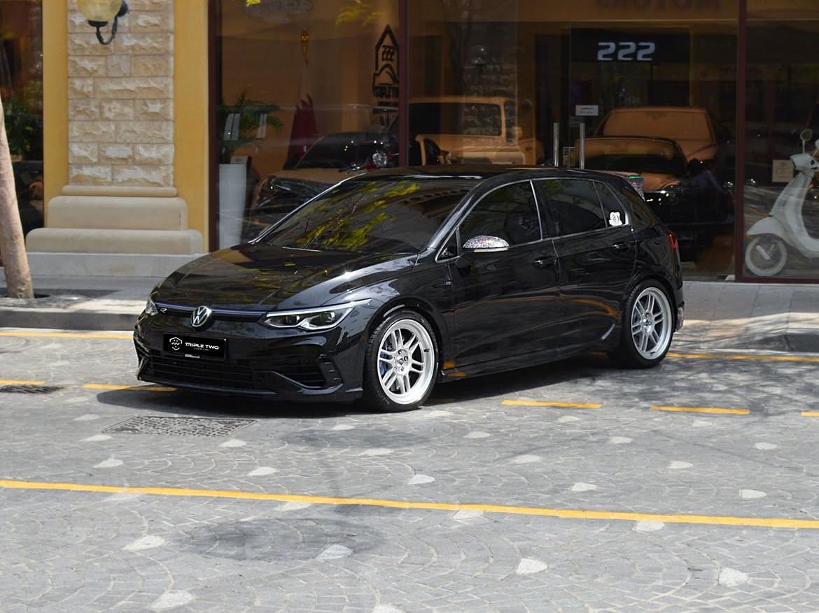 Volkswagen Golf R 