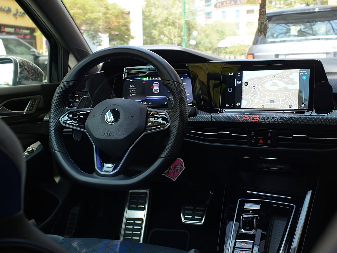 Volkswagen Golf R  - Image 4