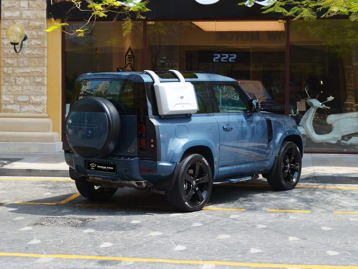 Land Rover Defender 90 HSE - Image 3