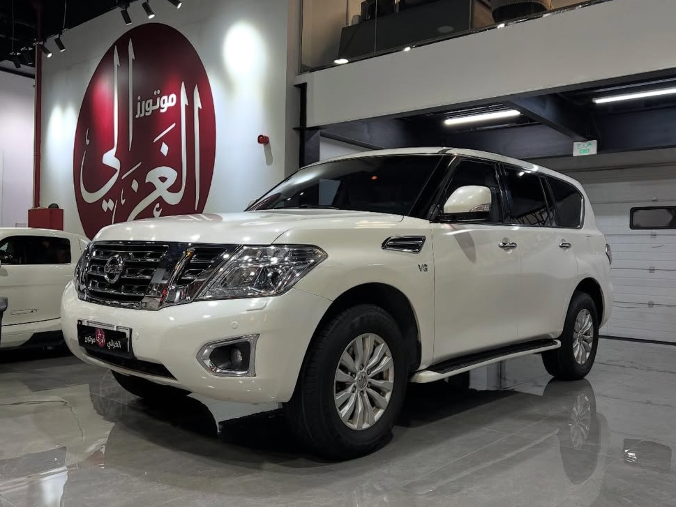 Nissan Patrol SE