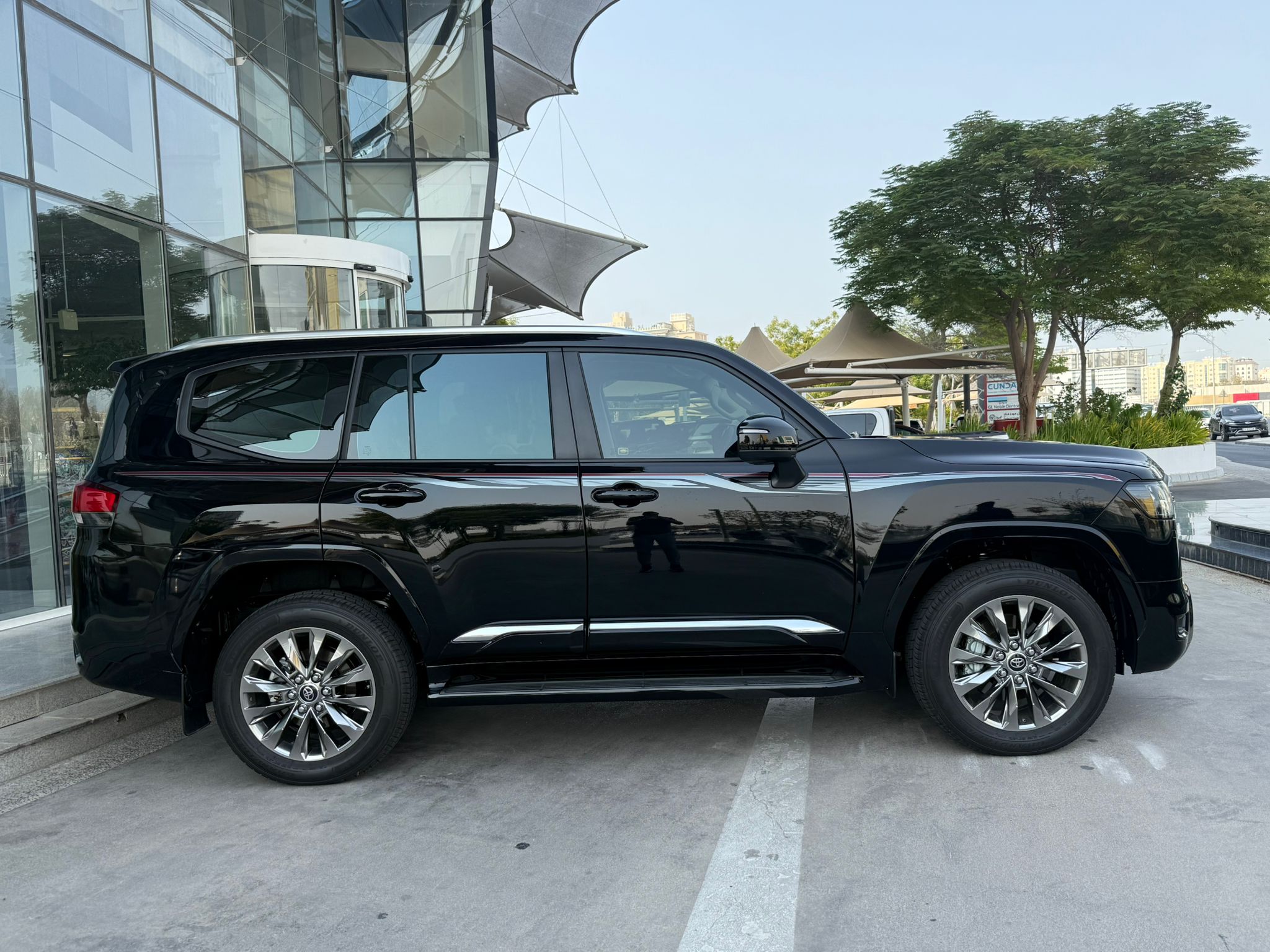 Toyota Land Cruiser GX.R - Image 3