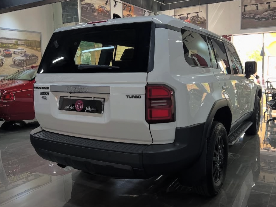 Toyota Prado - Image 4