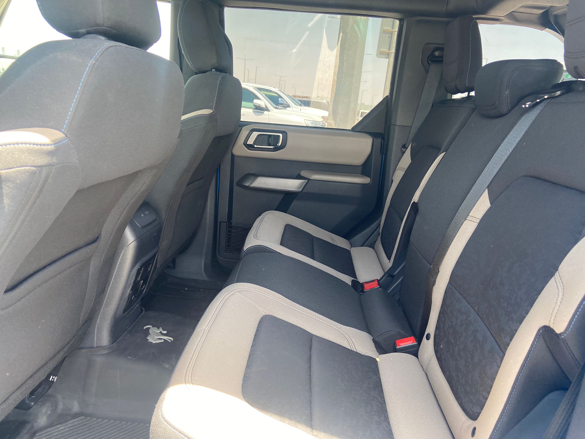 Ford Bronco - Image 4