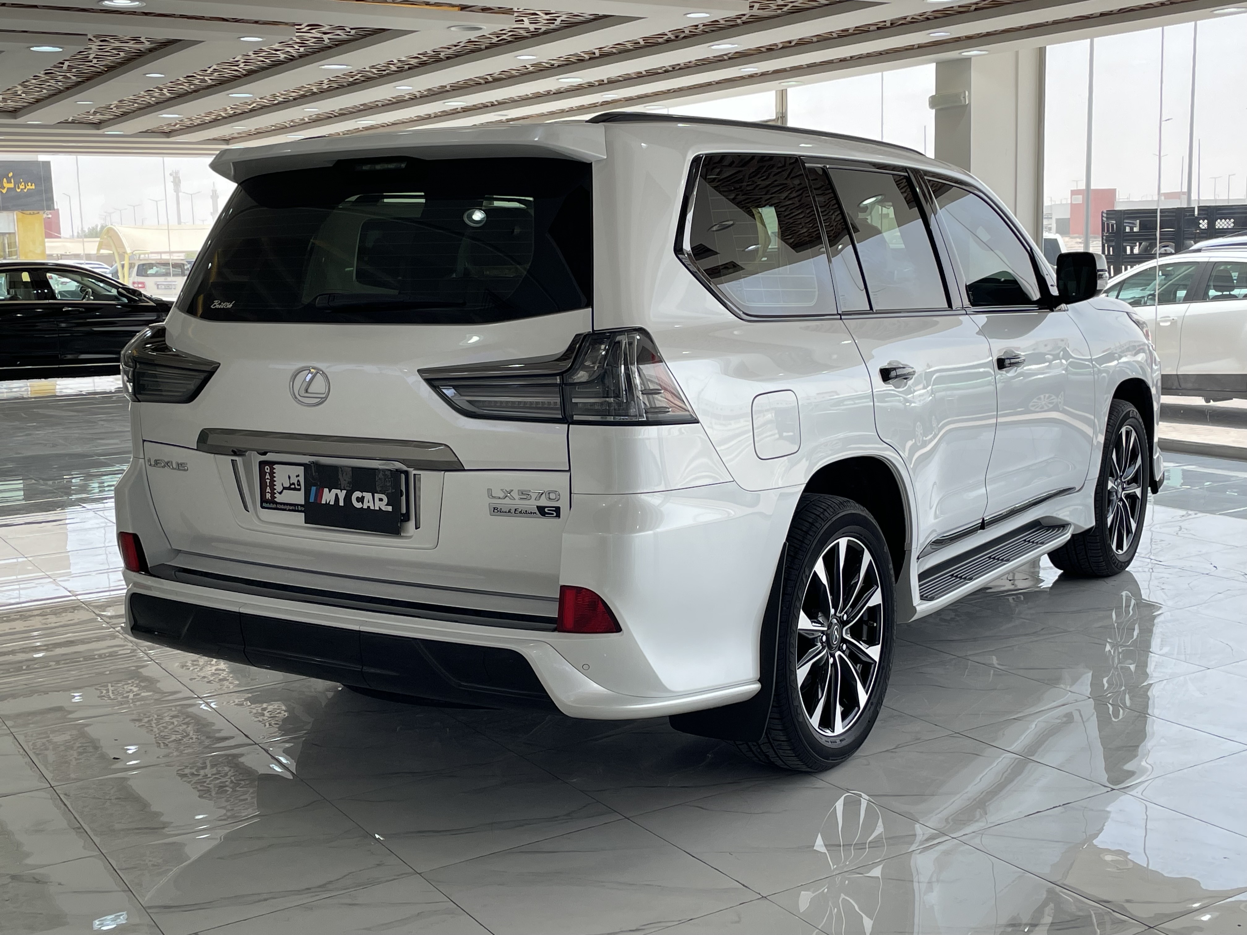 Lexus LX 570 S Black Edition - Image 3