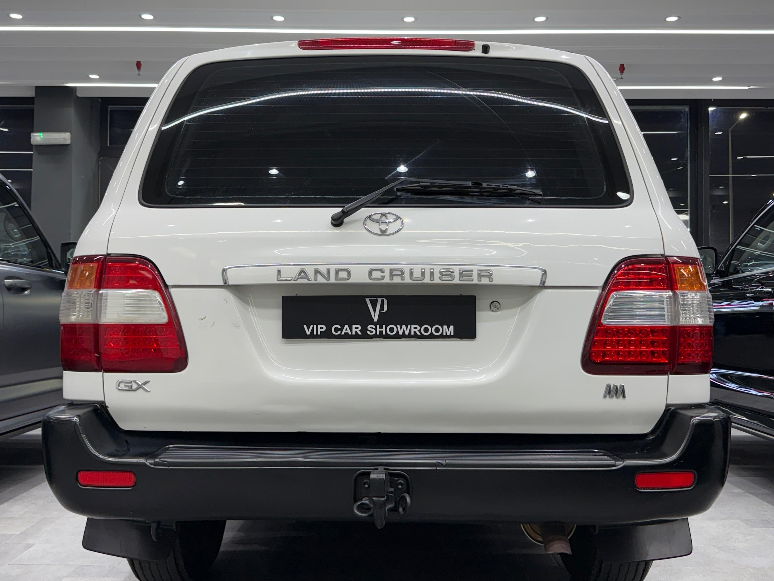 Toyota Land Cruiser GX - Image 4