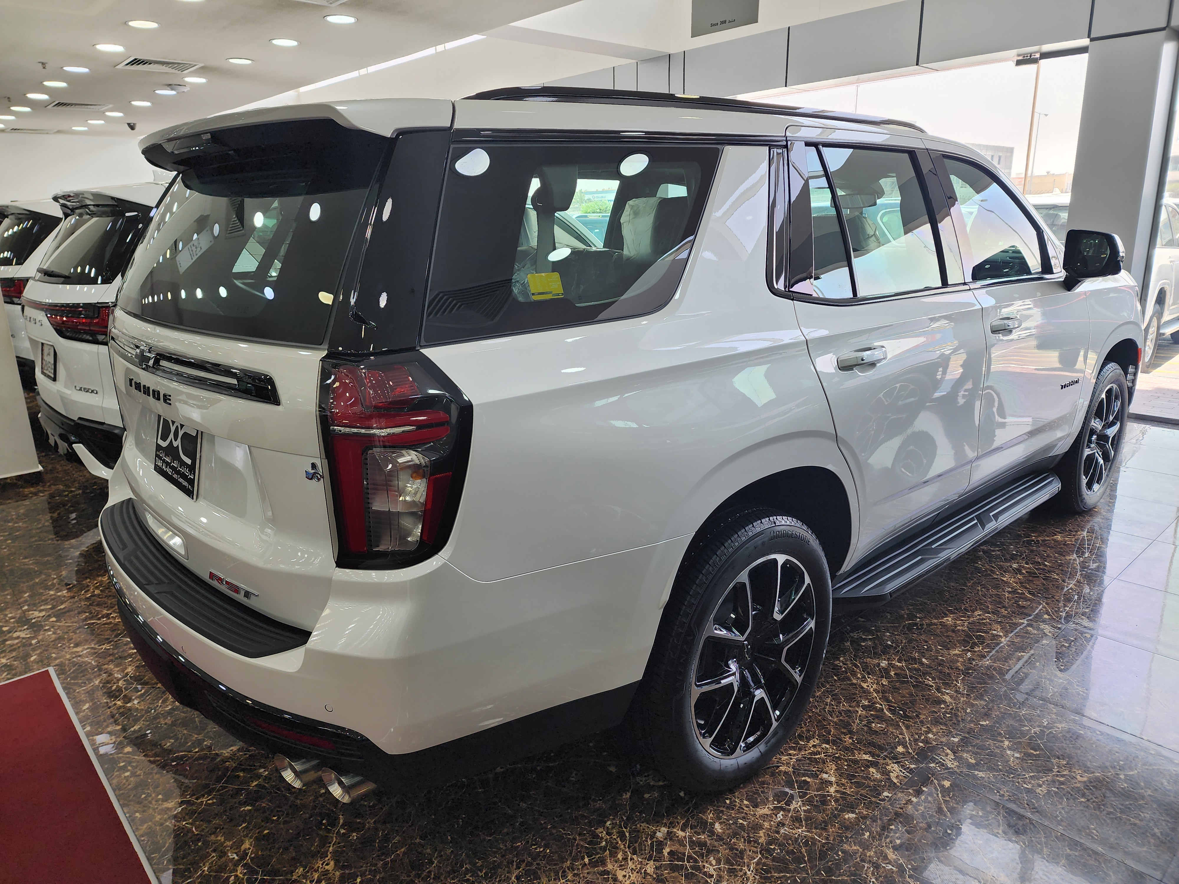 Chevrolet Tahoe - Image 2
