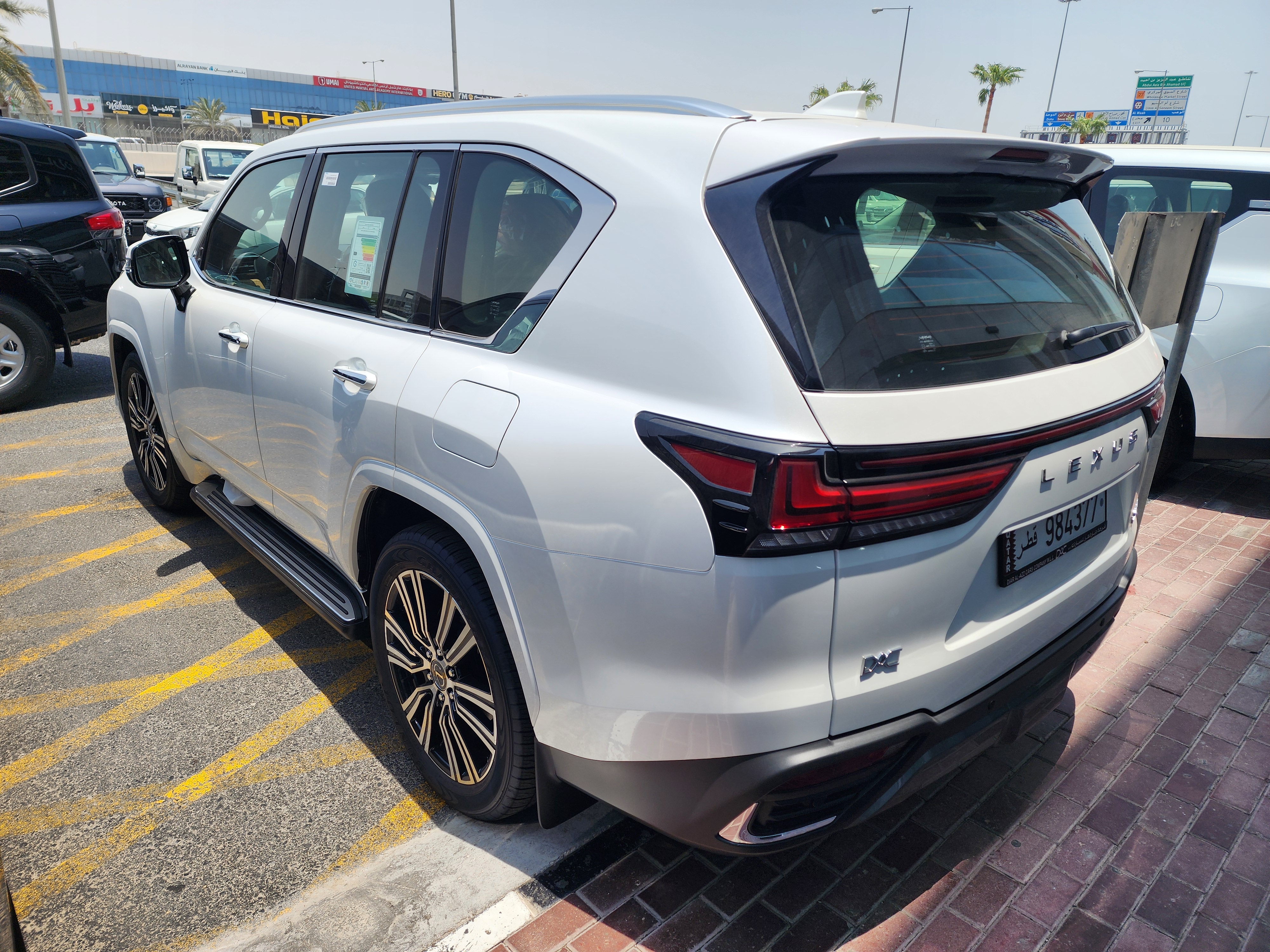 Lexus LX 600 - Image 3
