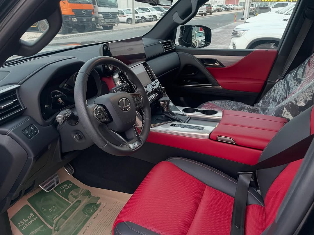 Lexus LX 600 - Image 2