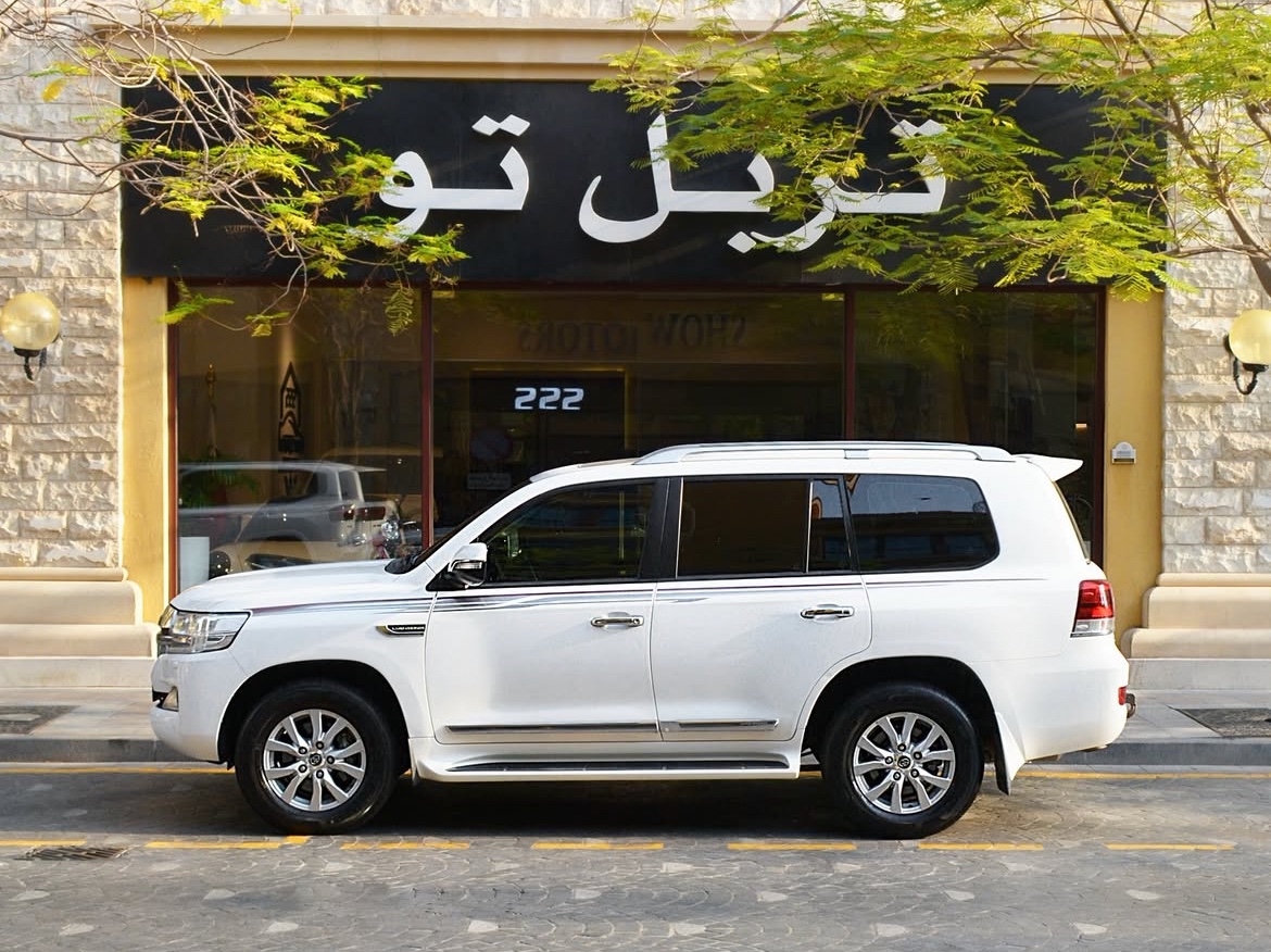 Toyota Land Cruiser GX.R - Image 2