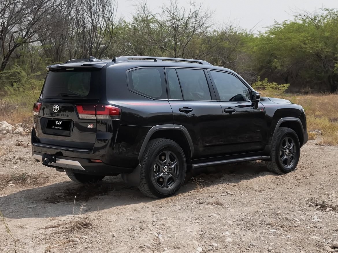 Toyota Land Cruiser G/R - Image 3