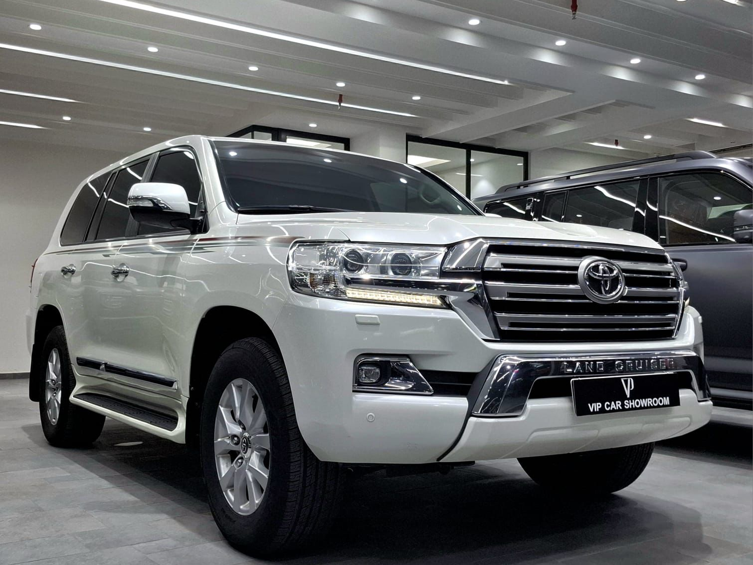 Toyota Land Cruiser GX.R - Image 3