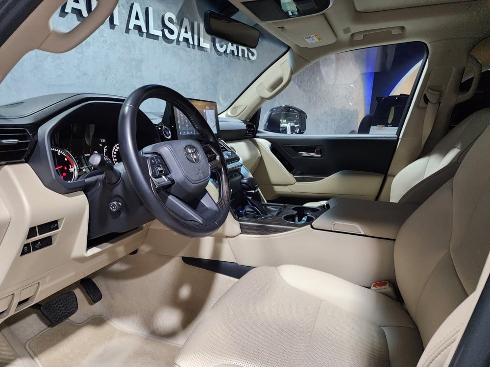 Toyota Land Cruiser GX.R - Image 3