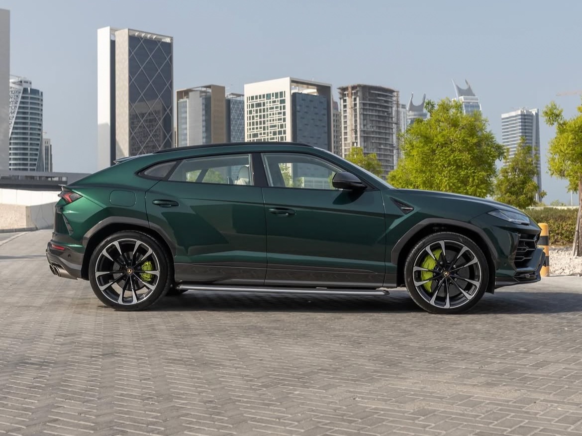 Lamborghini Urus - Image 2