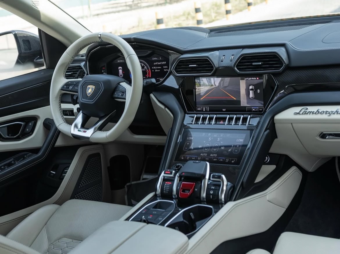 Lamborghini Urus - Image 4