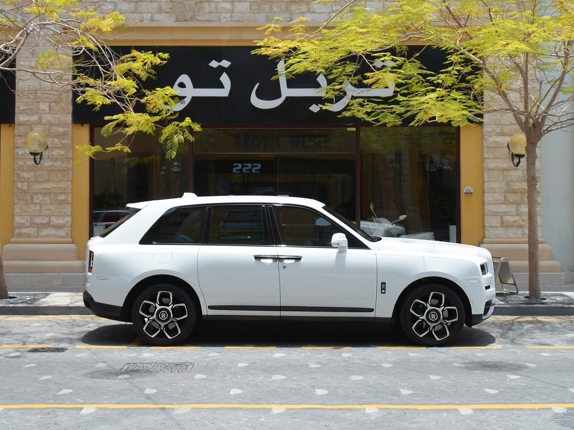 Rolls-Royce Cullinan - Image 2