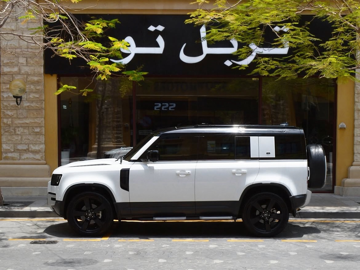 Land Rover Defender 110 SE - Image 2
