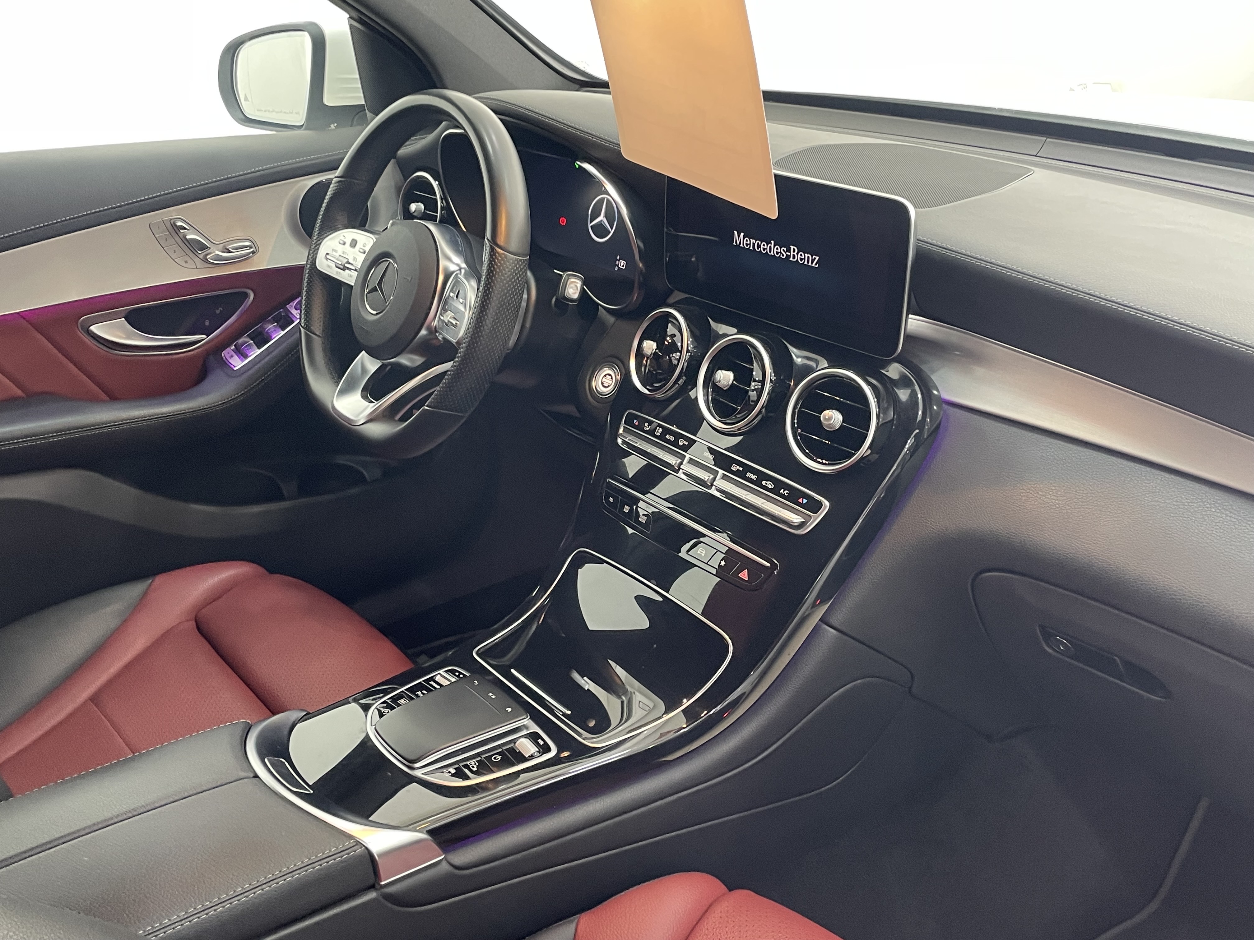 Mercedes-Benz GLC  200 2021 - Image 3