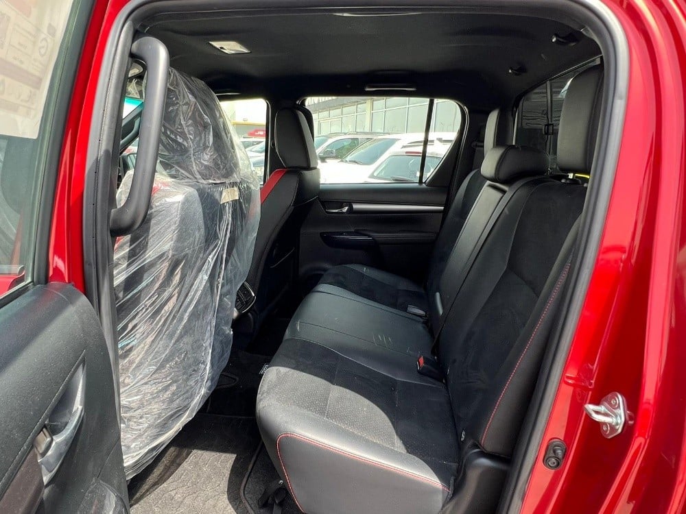 Toyota Hilux GR 2023 - Image 4