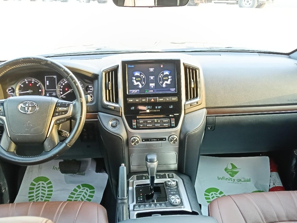 Toyota Land Cruiser VX.S 2020 - Image 4