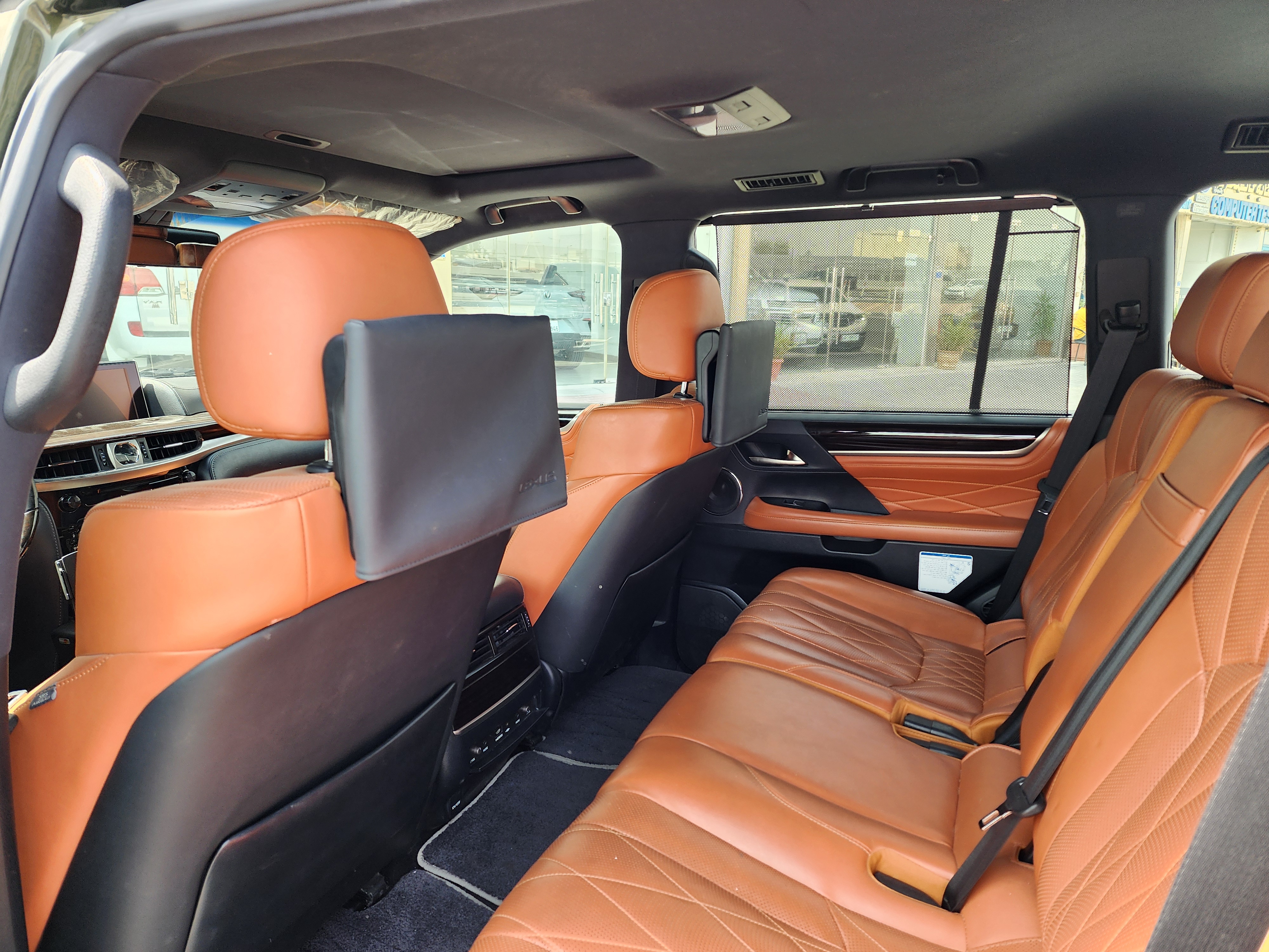Lexus LX 570 S 2019 - Image 2