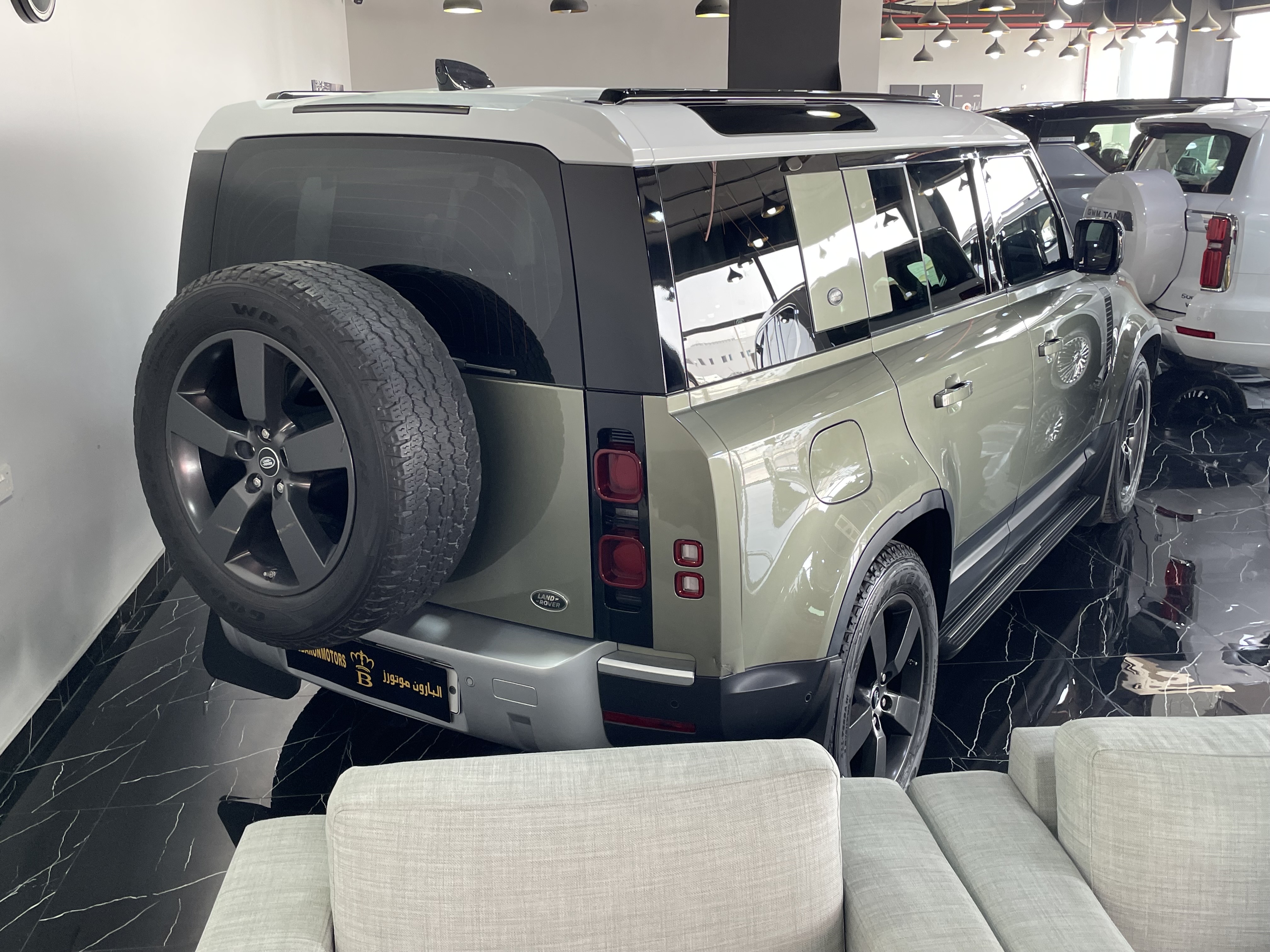 Land Rover Defender 110 SE 2020 - Image 2