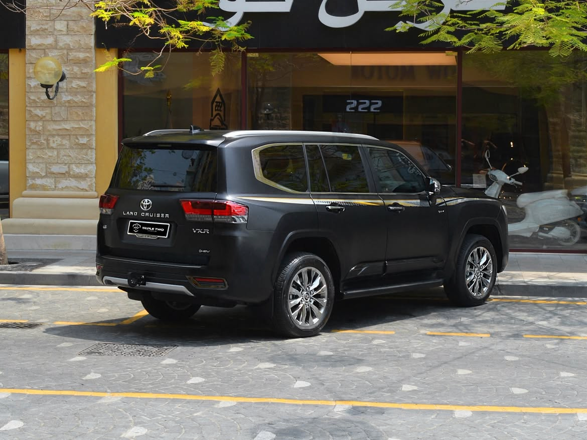 Toyota Land Cruiser VX.R 2025 - Image 2