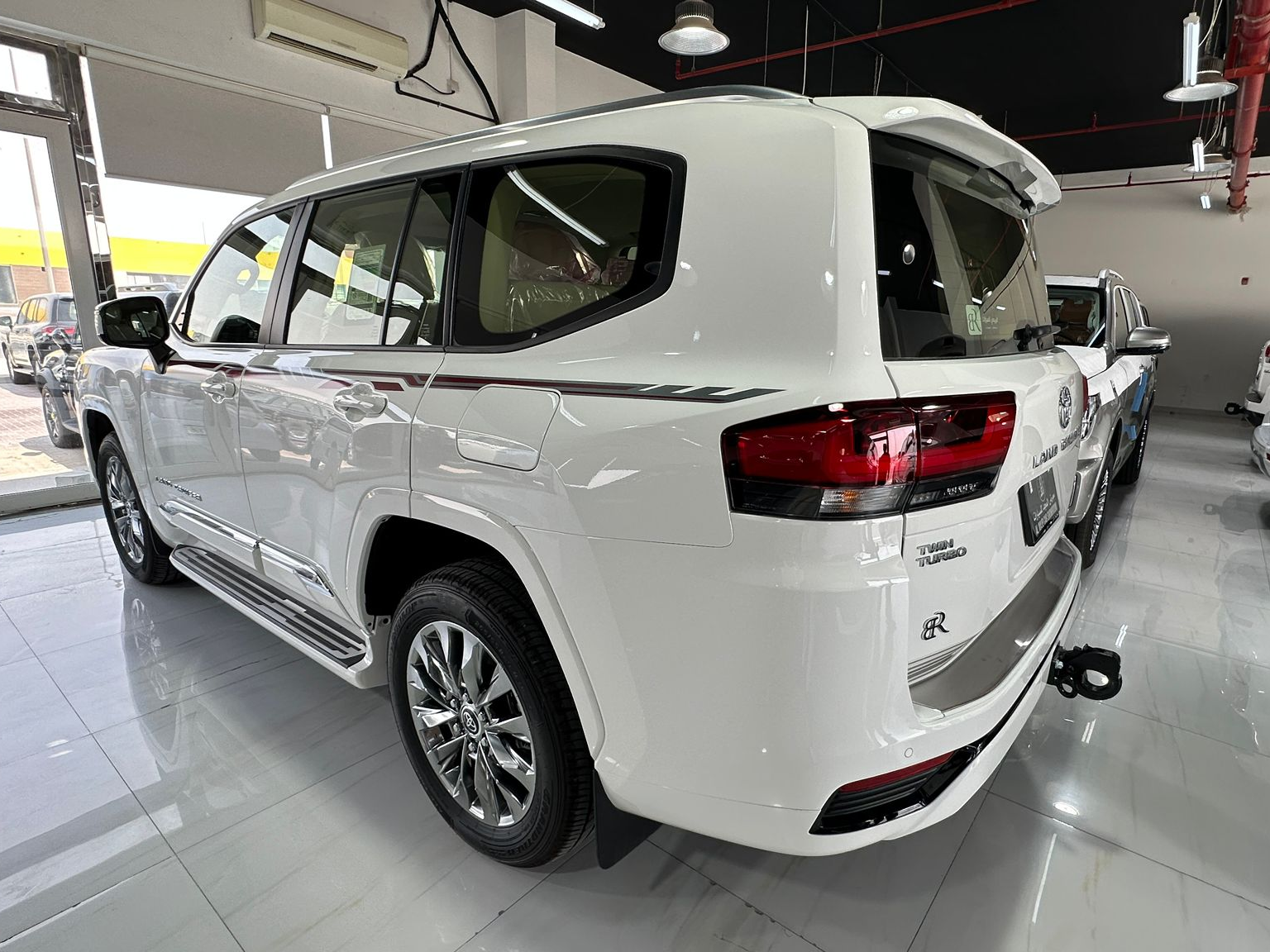 Toyota Land Cruiser GX.R 2025 - Image 2