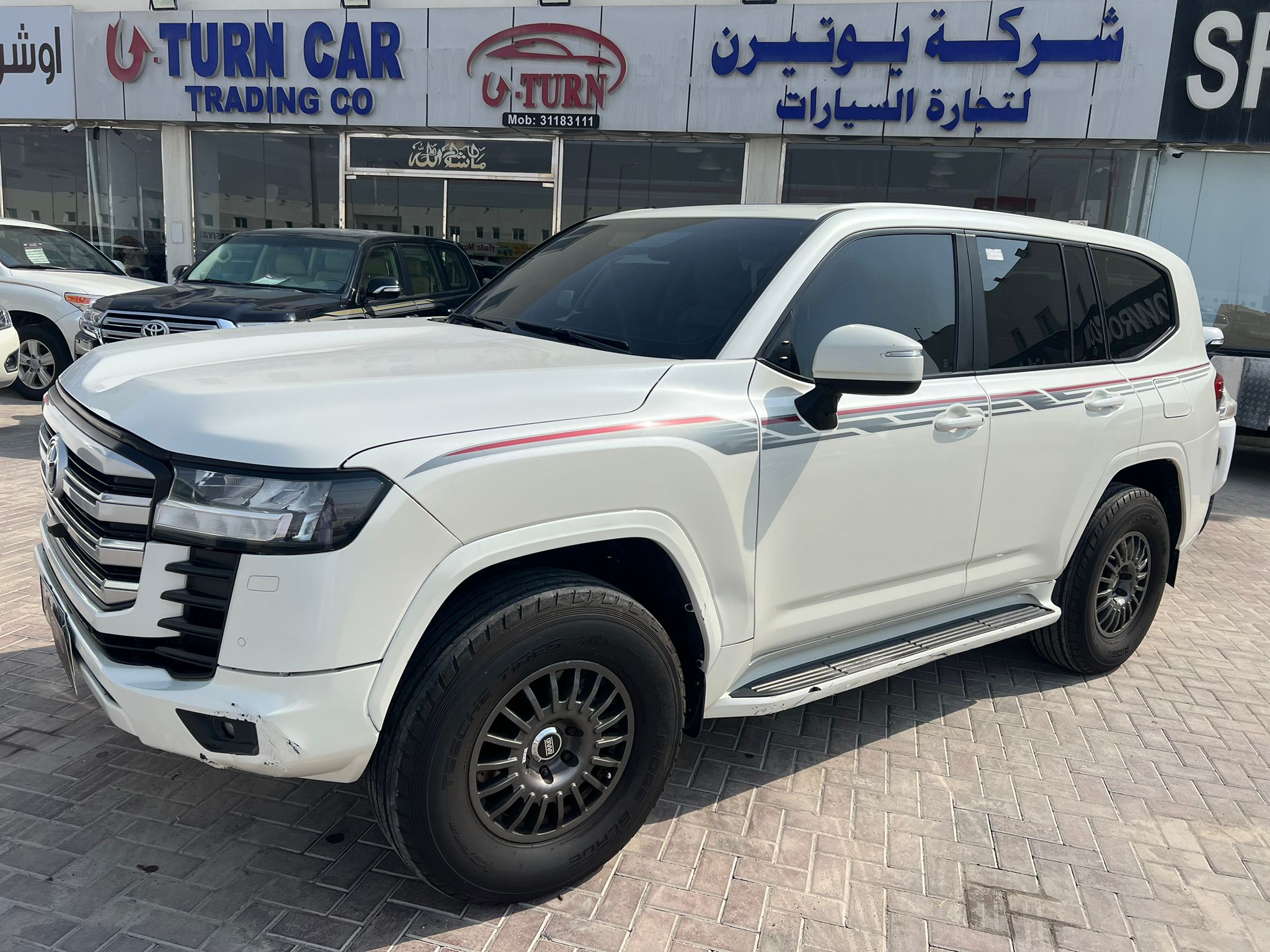 Toyota Land Cruiser GX.R 2023 - Image 4