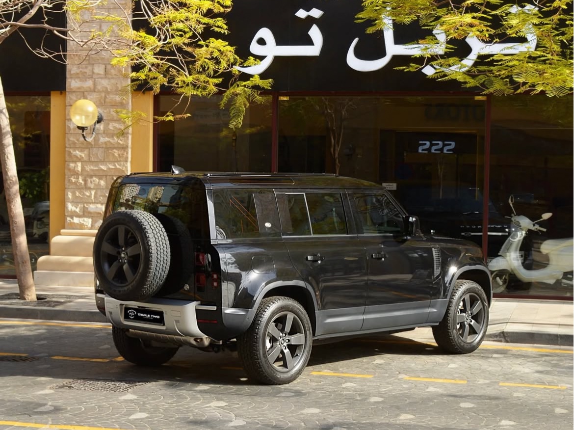 Land Rover Defender 110 S 2024 - Image 3