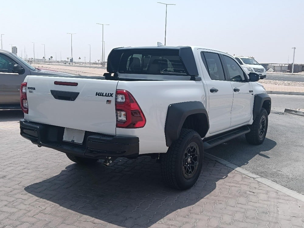 Toyota Hilux 2024 - Image 4