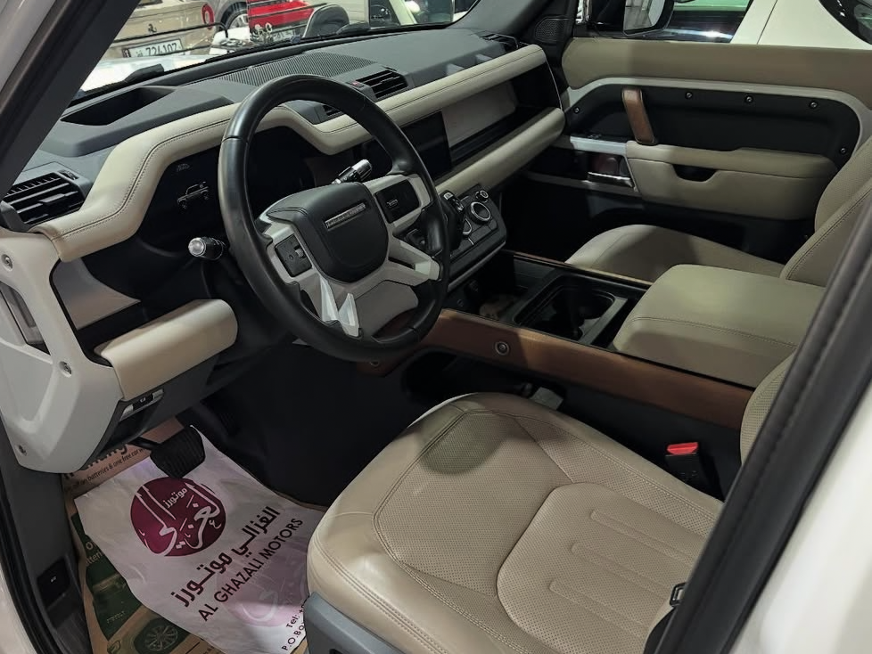 Land Rover Defender 110 HSE 2020 - Image 4