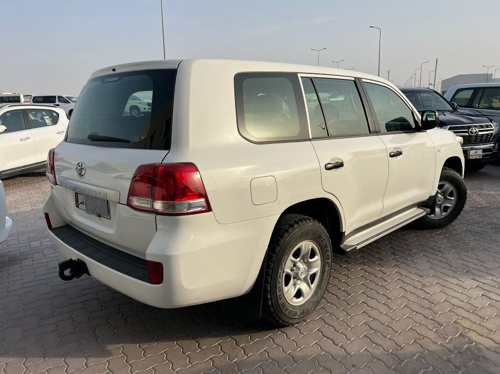 Toyota Land Cruiser G standard 2010 - Image 2