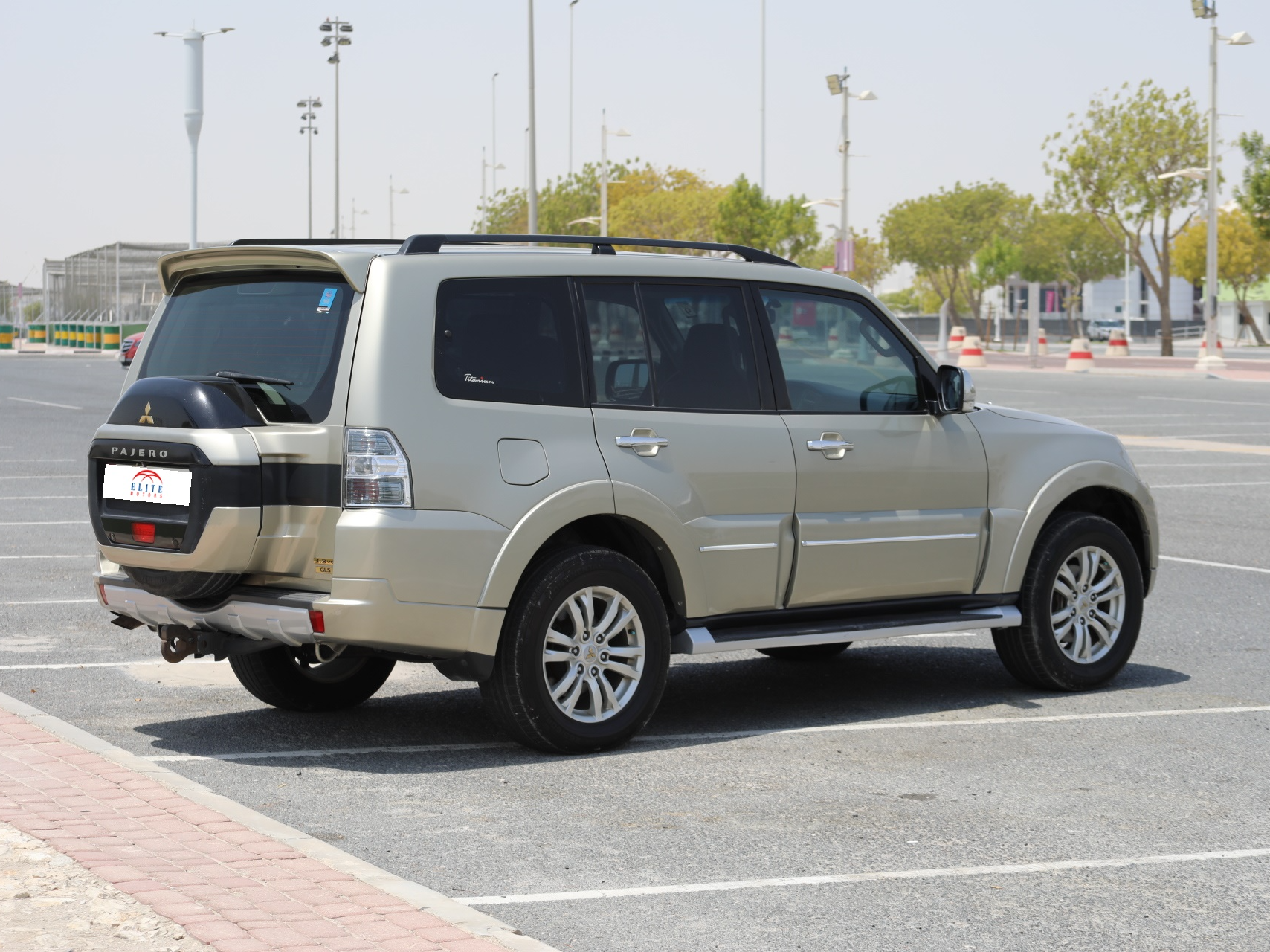 Mitsubishi Pajero 3.5 2015 — photo 9 for sale in Qatar