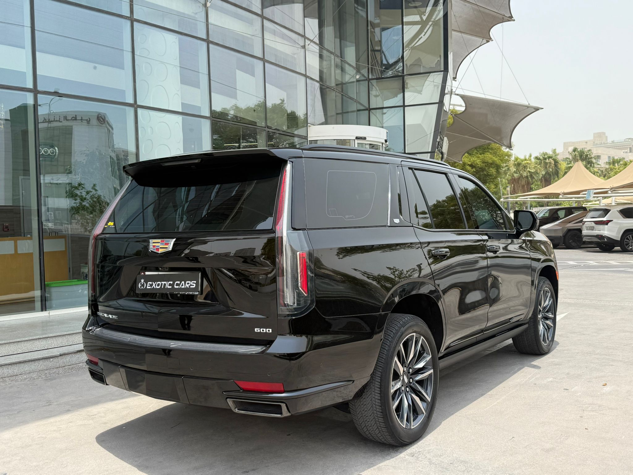 Cadillac Escalade Platinum 2023 - Image 4
