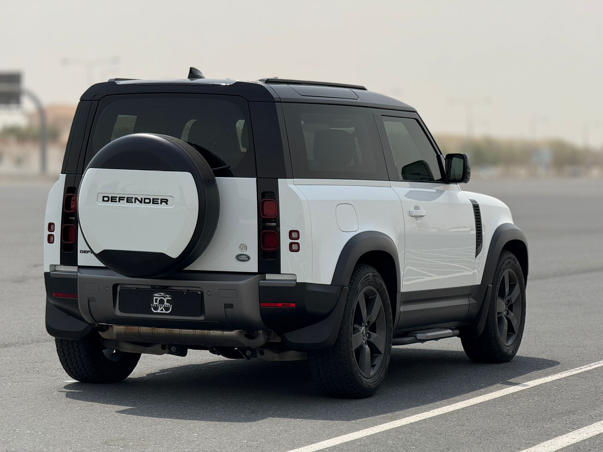 لاند روفر  رنج HSE 2023 - Image 3