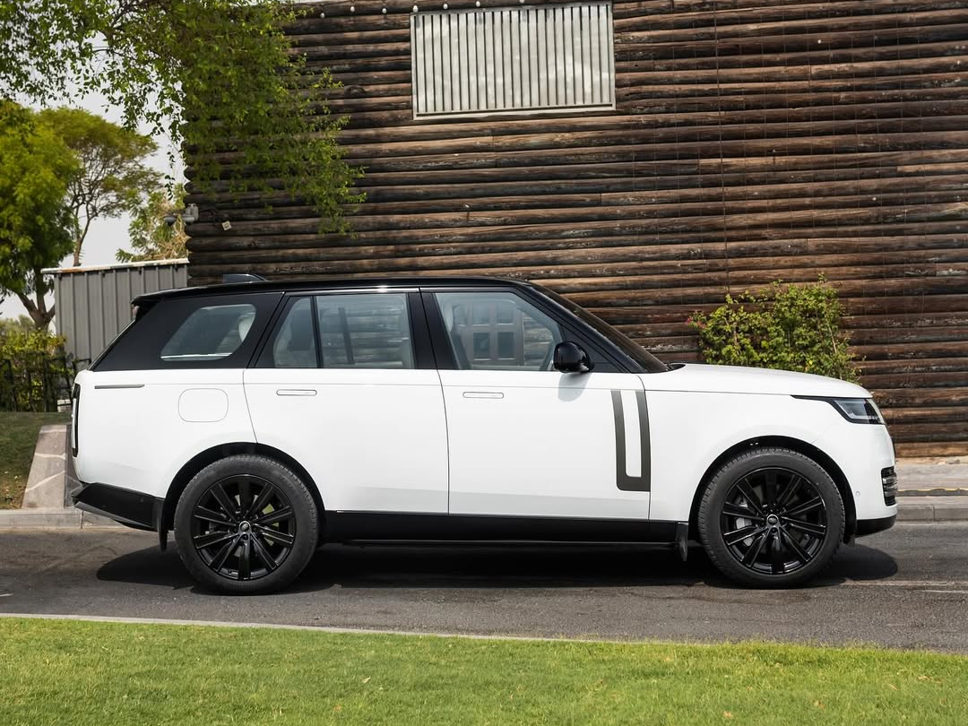 Land Rover Range Vogue HSE 2023 - Image 3