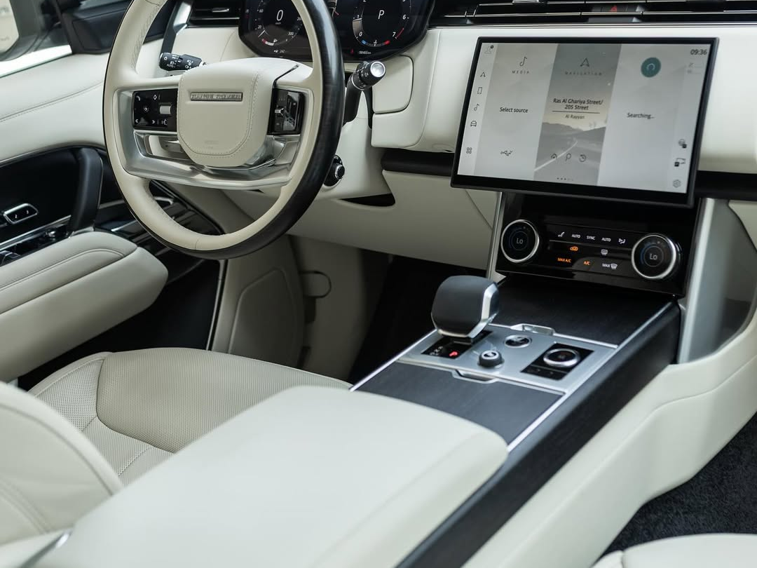 Land Rover Range Vogue HSE 2023 - Image 4