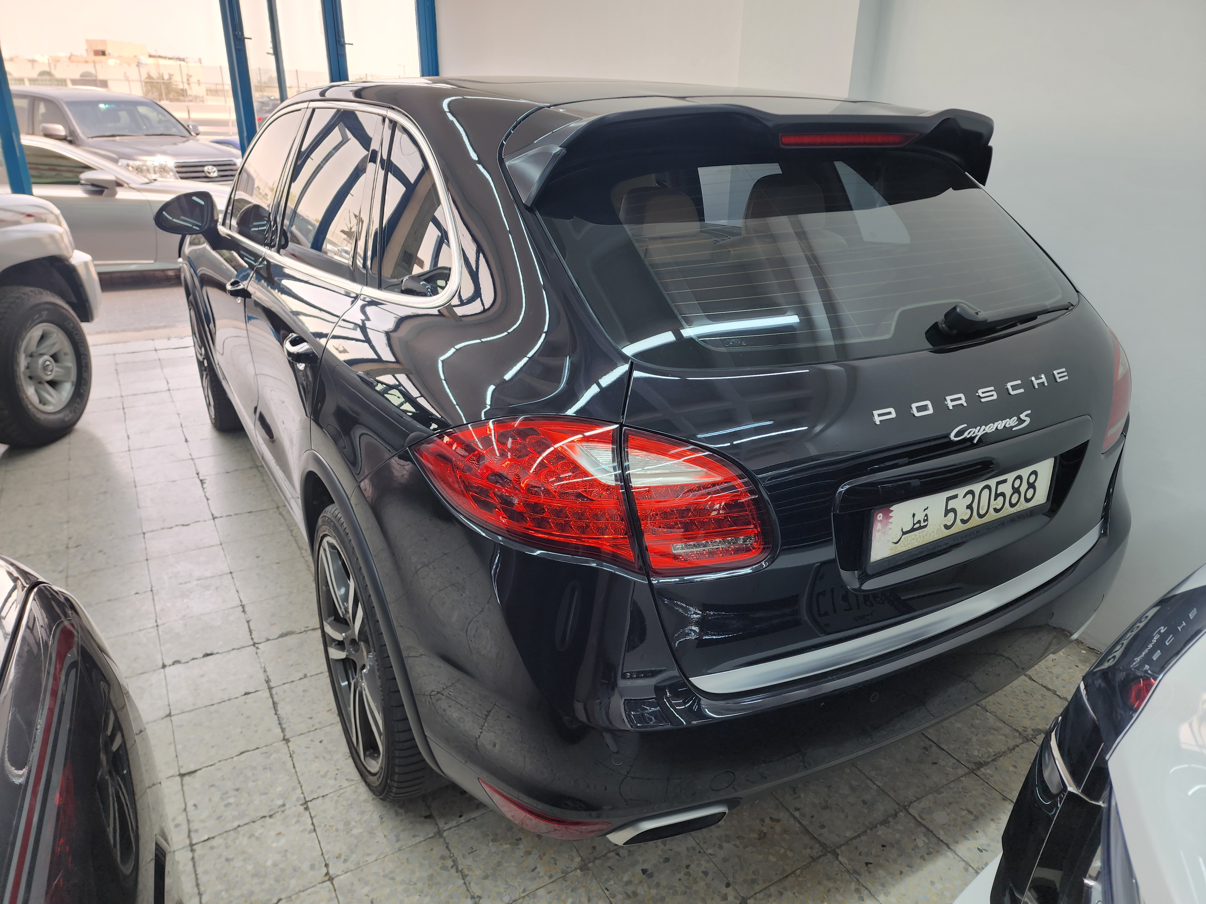 Porsche Cayenne S  2012 - Image 2