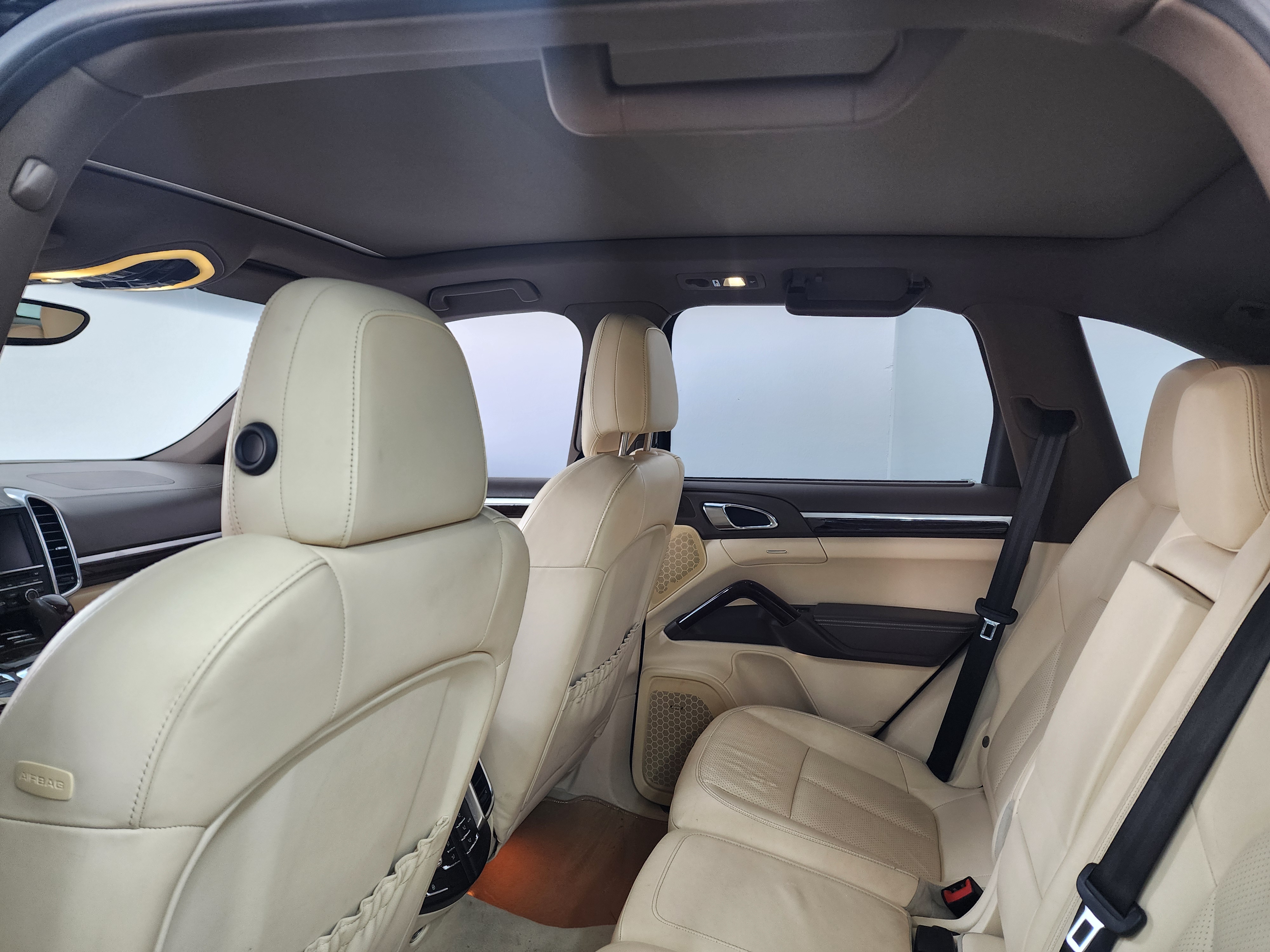Porsche Cayenne S  2012 - Image 3