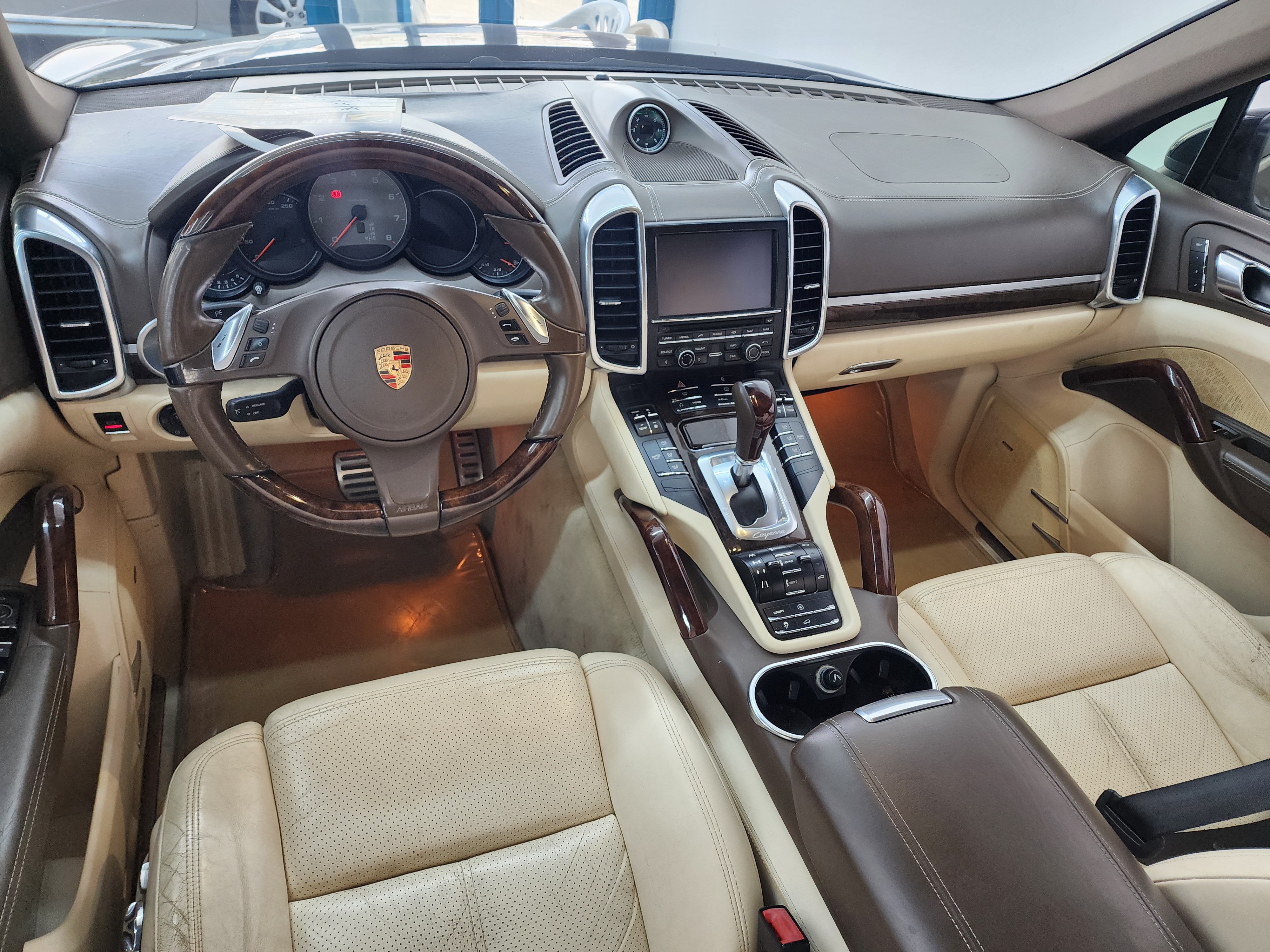 Porsche Cayenne S  2012 - Image 4